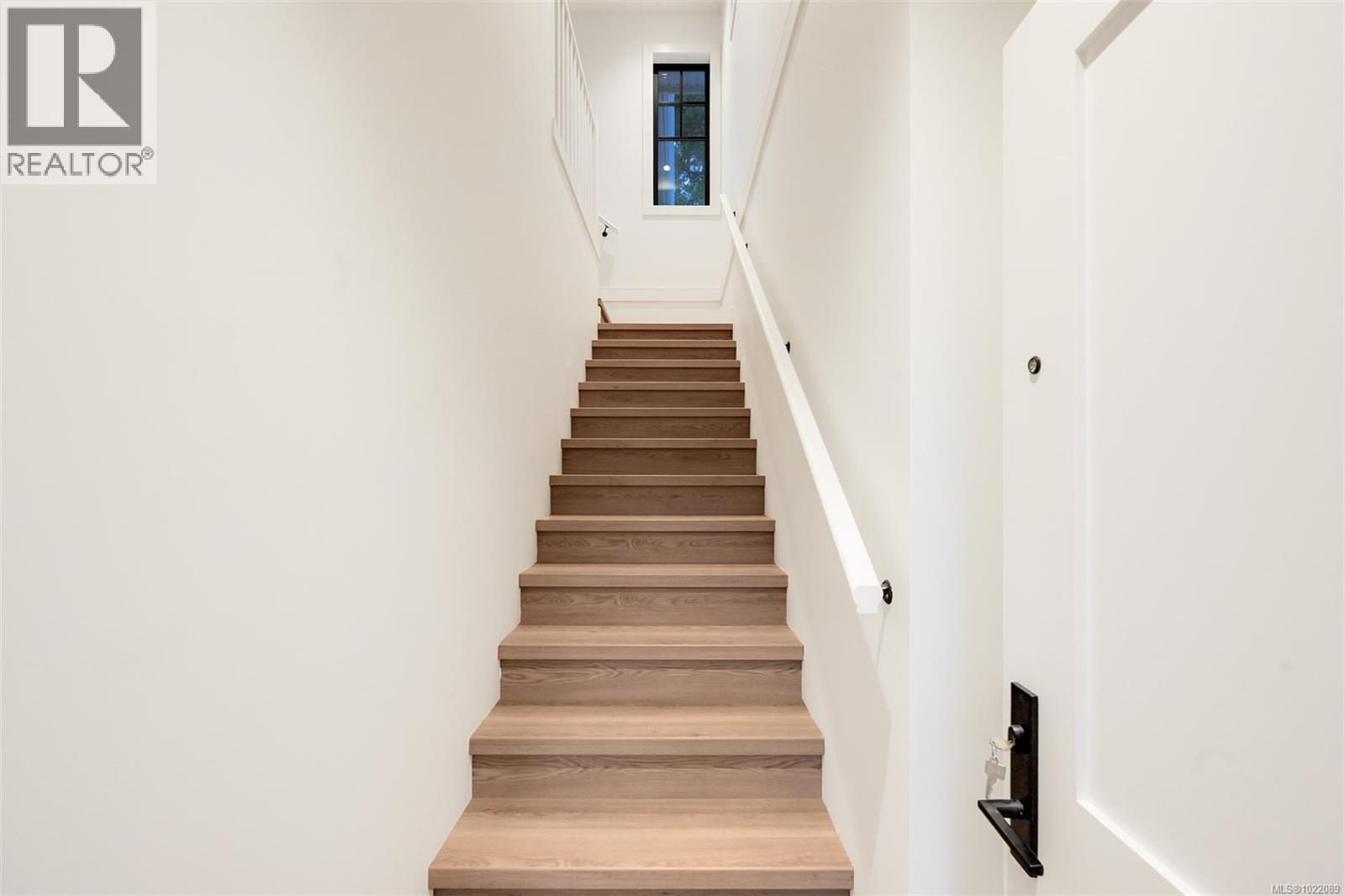 1039 Falkland Rd, Oak Bay