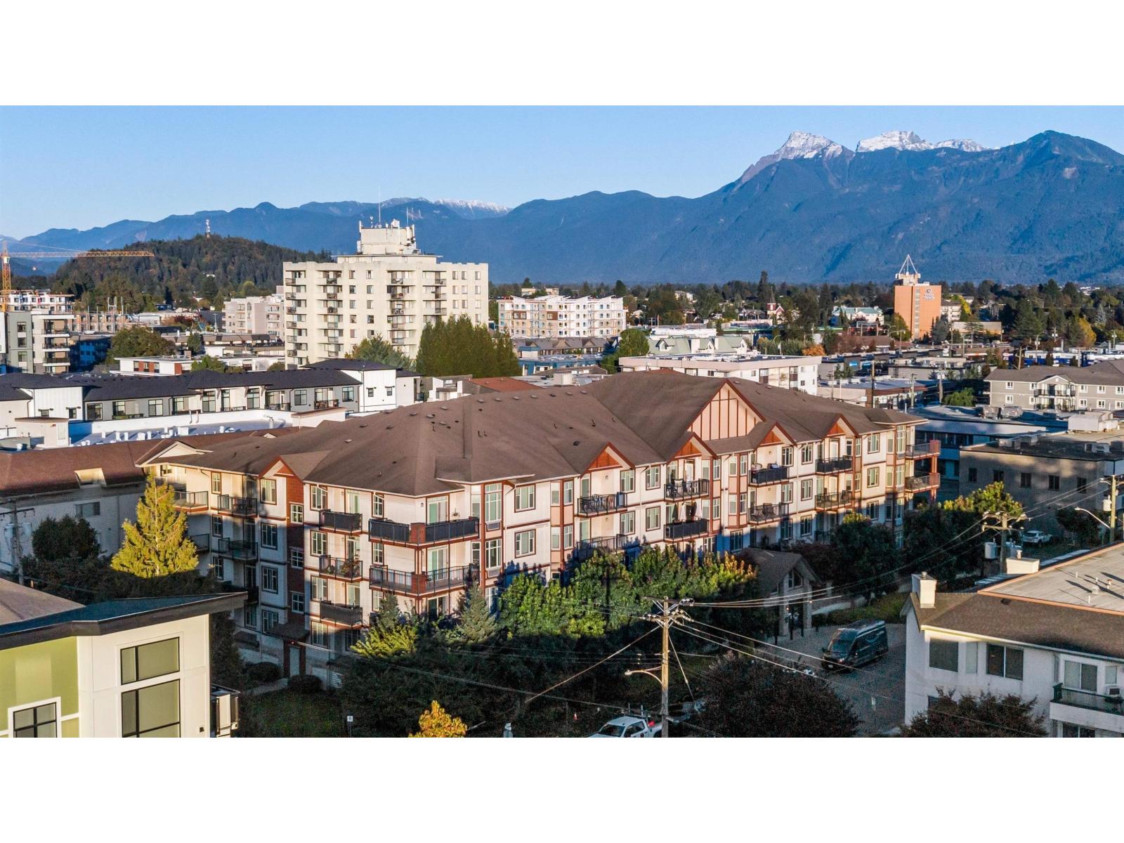 203 45615 BRETT AVENUE, Chilliwack Proper West, Chilliwack