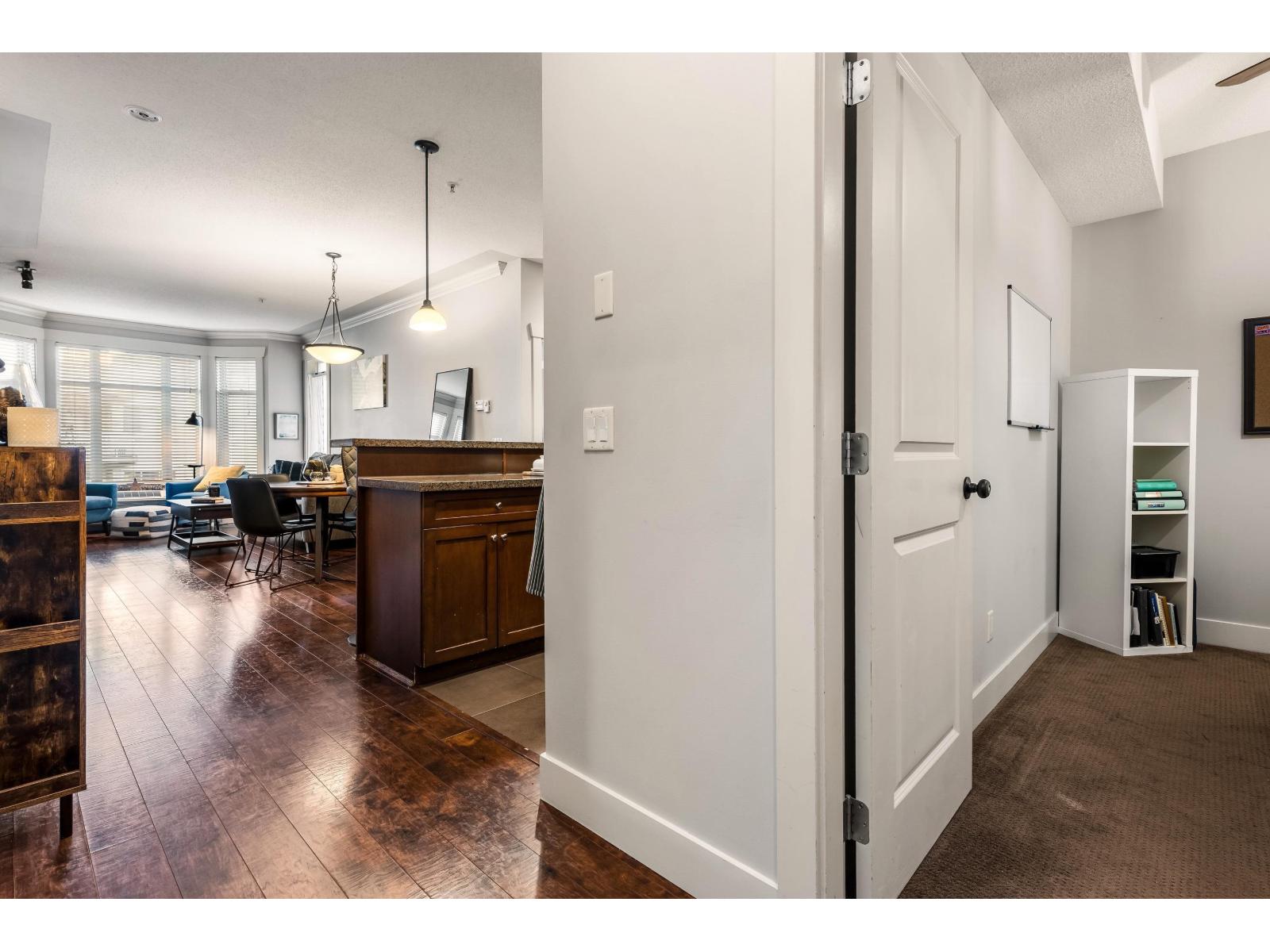 203 45615 BRETT AVENUE, Chilliwack Proper West, Chilliwack