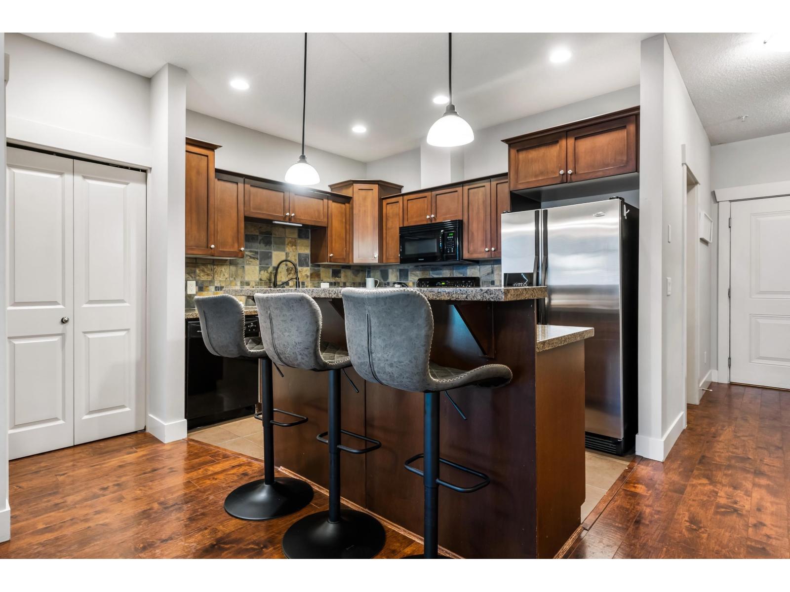 203 45615 BRETT AVENUE, Chilliwack Proper West, Chilliwack