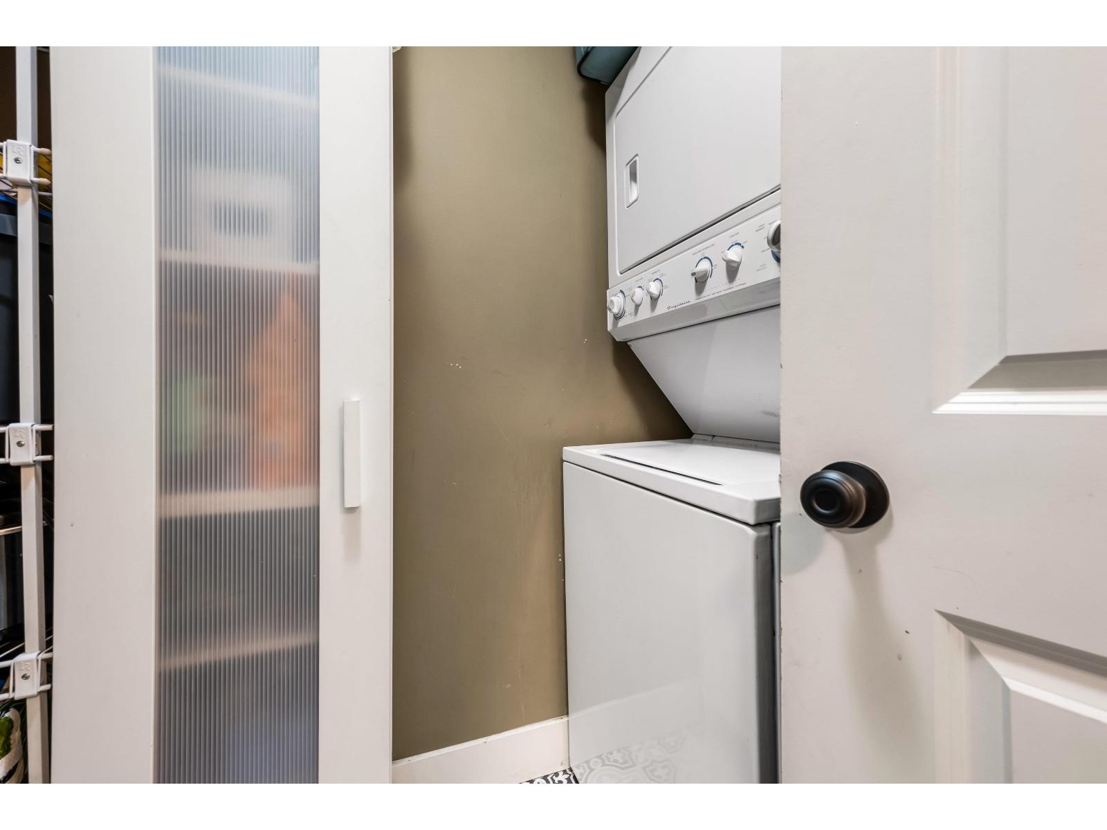 203 45615 BRETT AVENUE, Chilliwack Proper West, Chilliwack