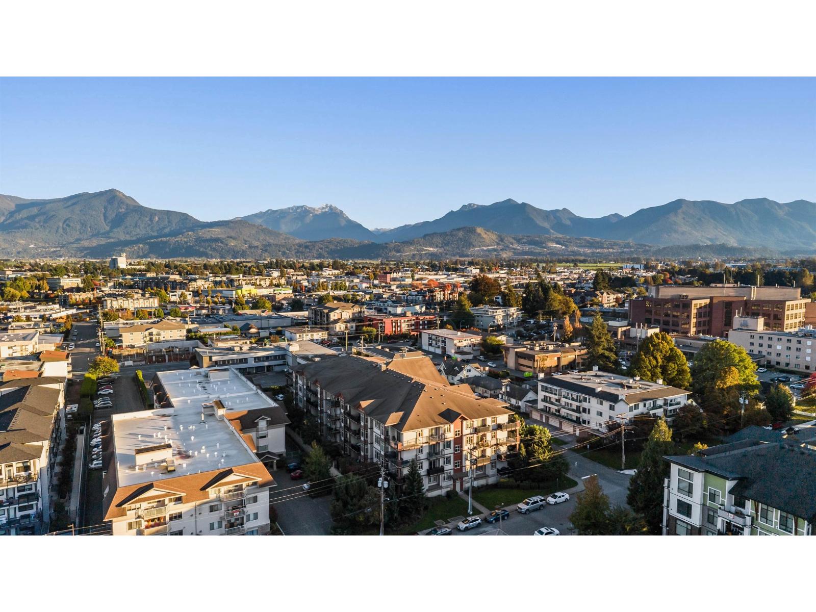 203 45615 BRETT AVENUE, Chilliwack Proper West, Chilliwack