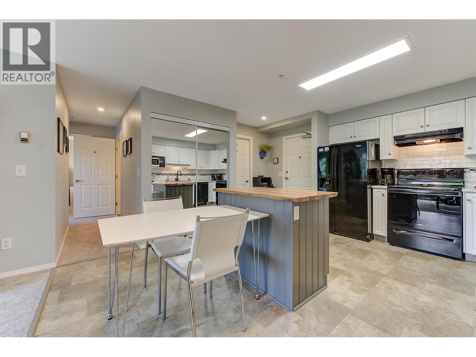 204 265 Froelich Road, Kelowna