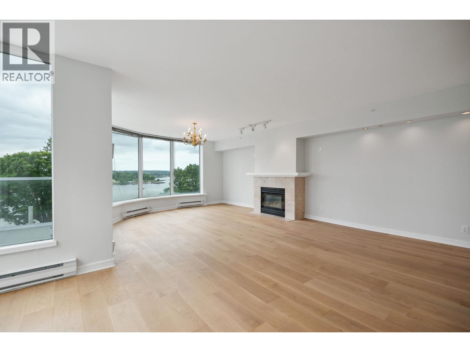 5A 1403 BEACH AVENUE, Vancouver