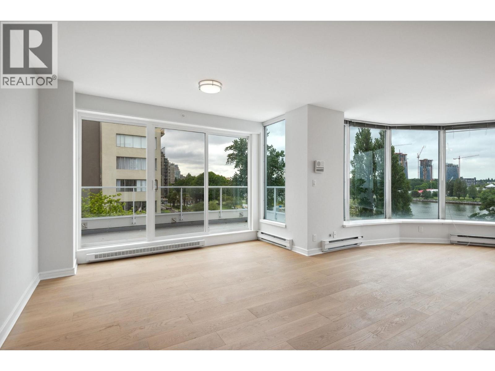 5A 1403 BEACH AVENUE, Vancouver