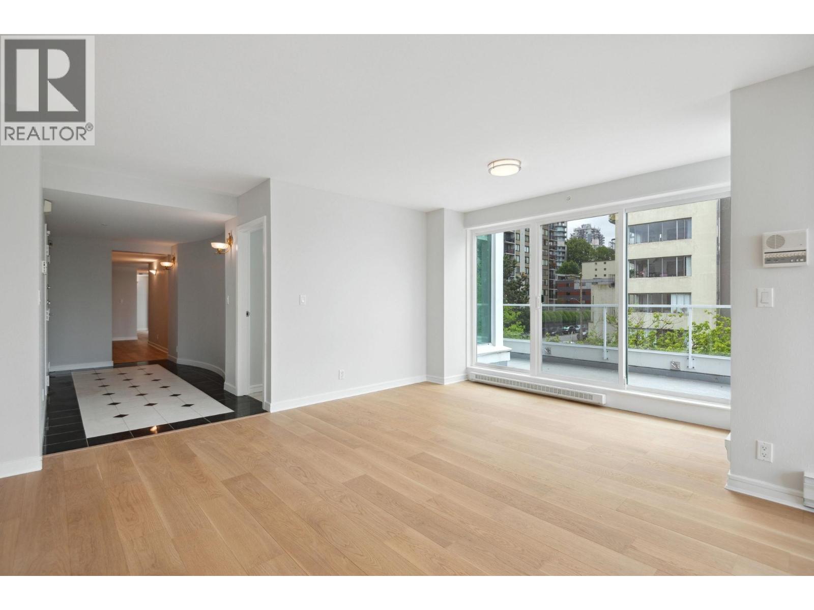5A 1403 BEACH AVENUE, Vancouver
