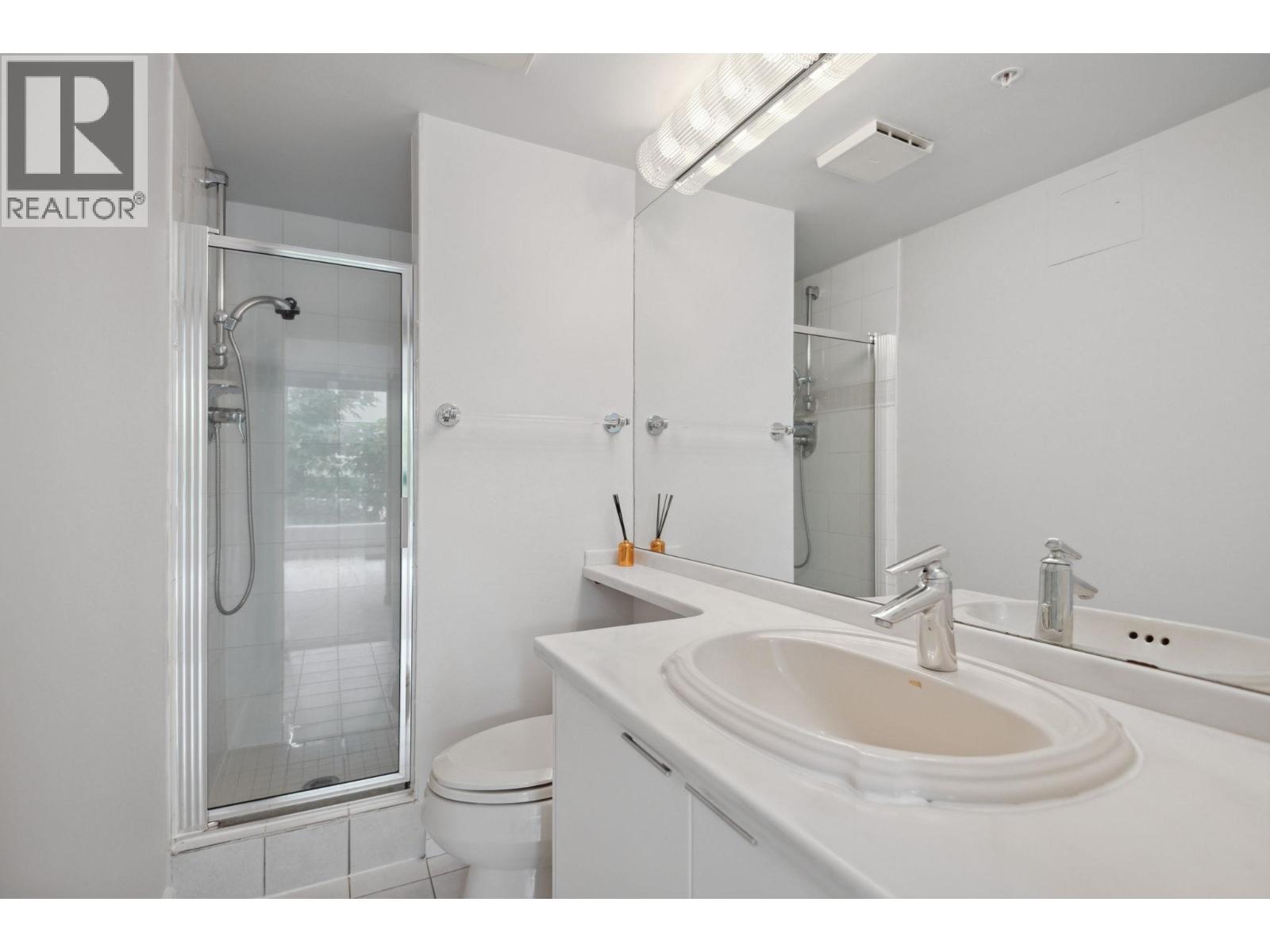 5A 1403 BEACH AVENUE, Vancouver