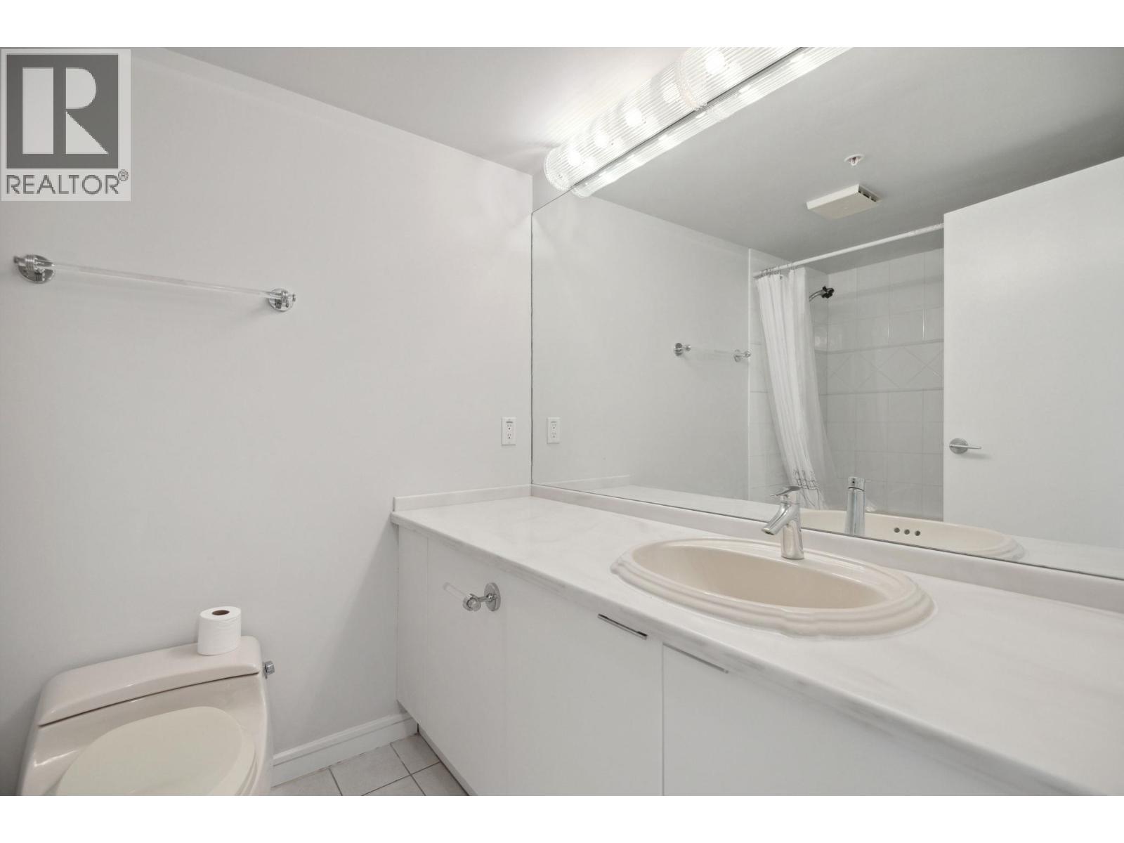 5A 1403 BEACH AVENUE, Vancouver