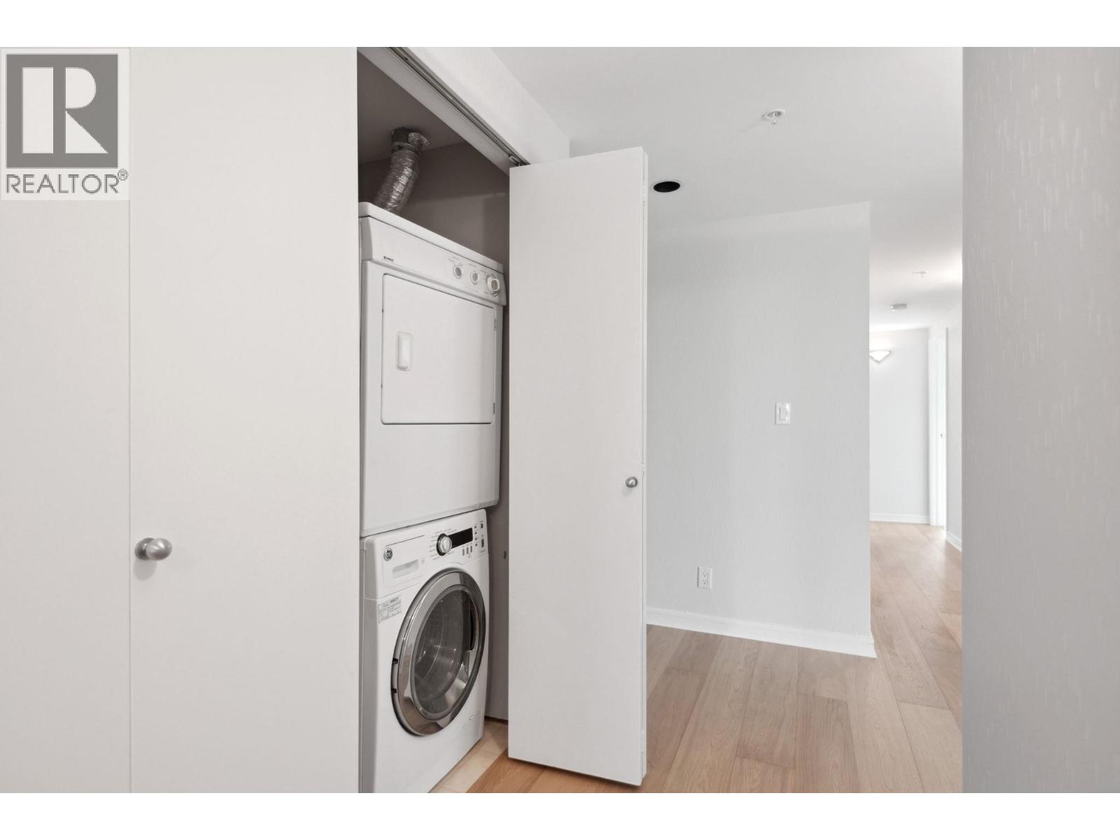 5A 1403 BEACH AVENUE, Vancouver