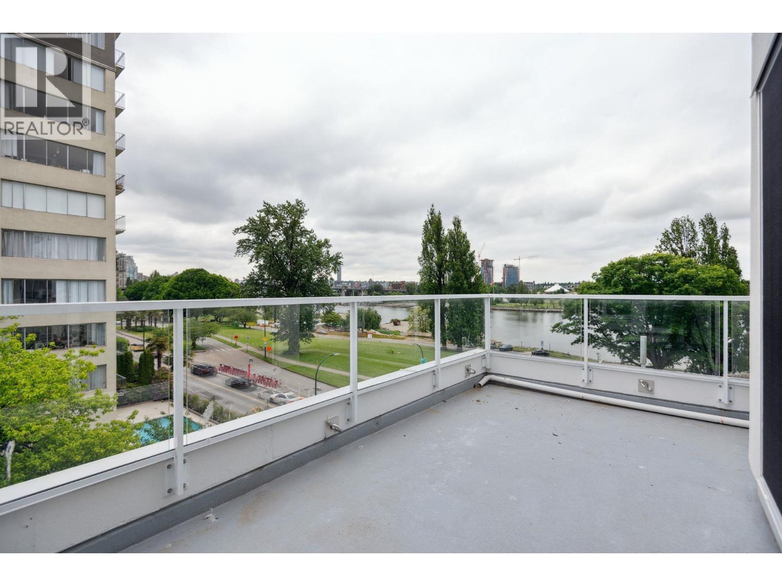 5A 1403 BEACH AVENUE, Vancouver