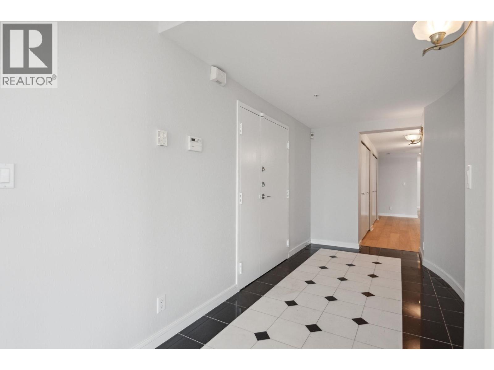 5A 1403 BEACH AVENUE, Vancouver