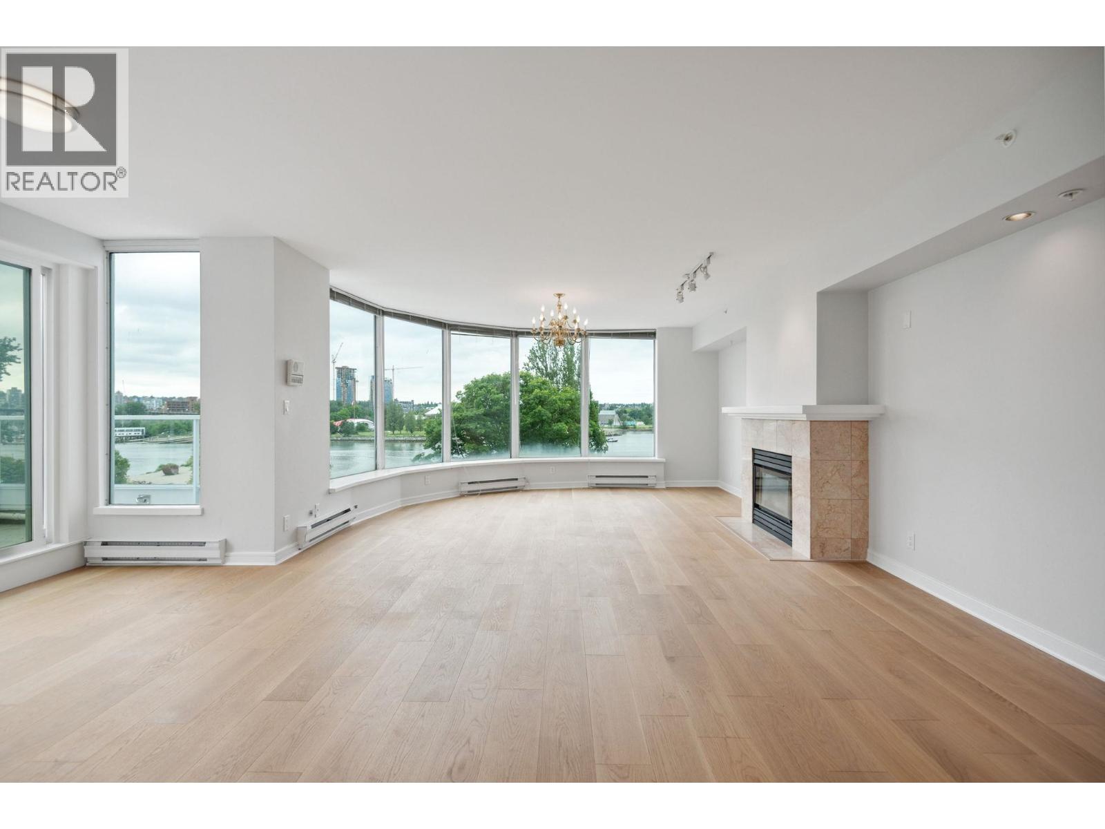 5A 1403 BEACH AVENUE, Vancouver