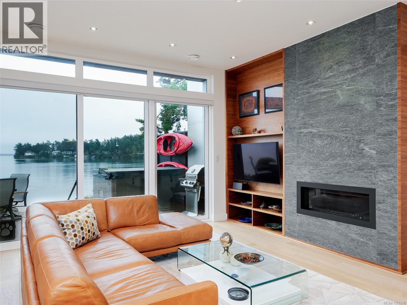  10303 Resthaven Drive, Sidney