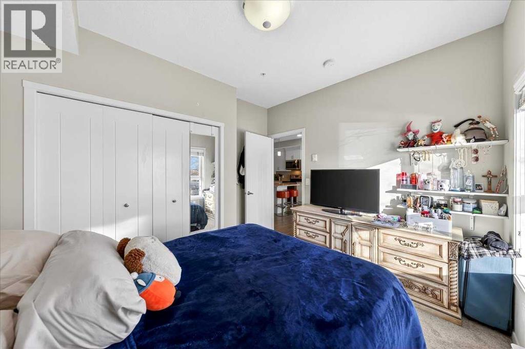#101 20 SETON PARK SE - 21