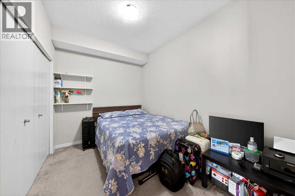 #101 20 SETON PARK SE - 22