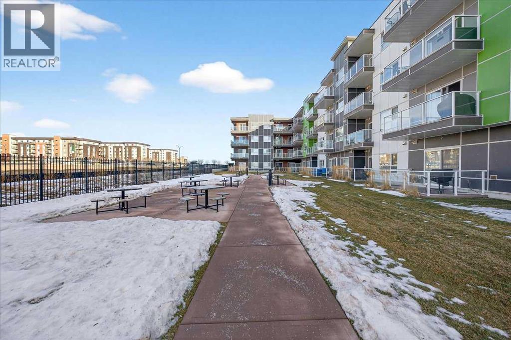 #101 20 SETON PARK SE - 33