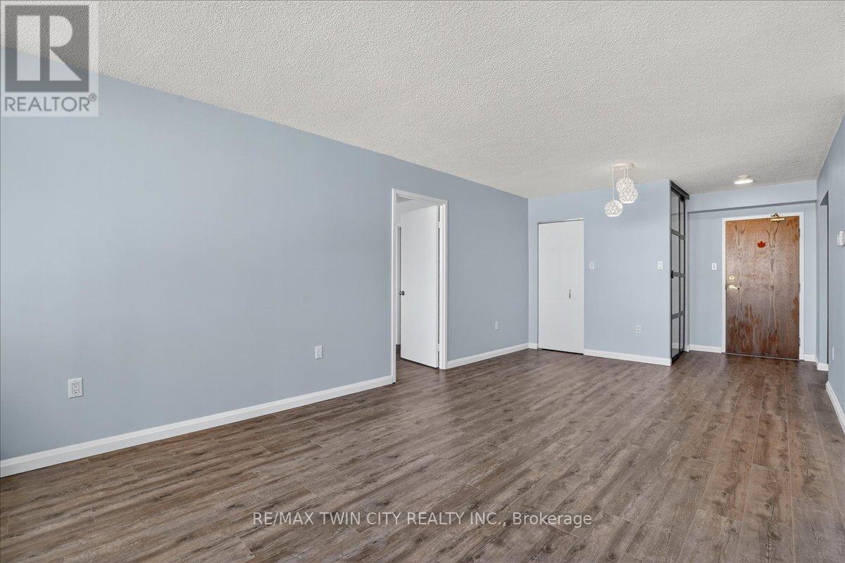 #506 3227 KING STREET E - 21