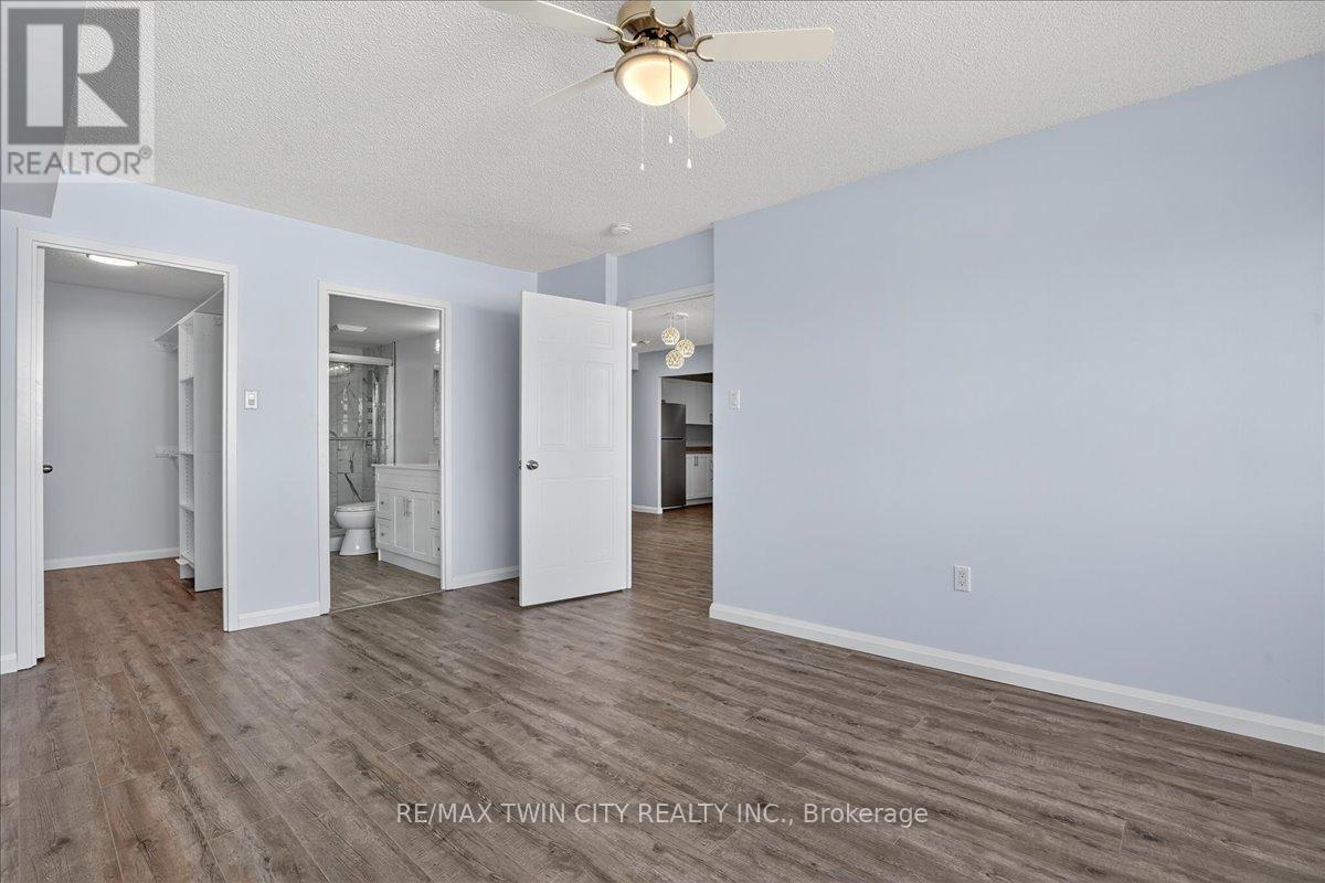 #506 3227 KING STREET E - 32