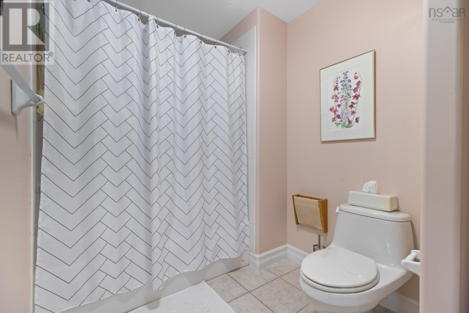 Property 14 of 16 of 403 429 Parkland Drive