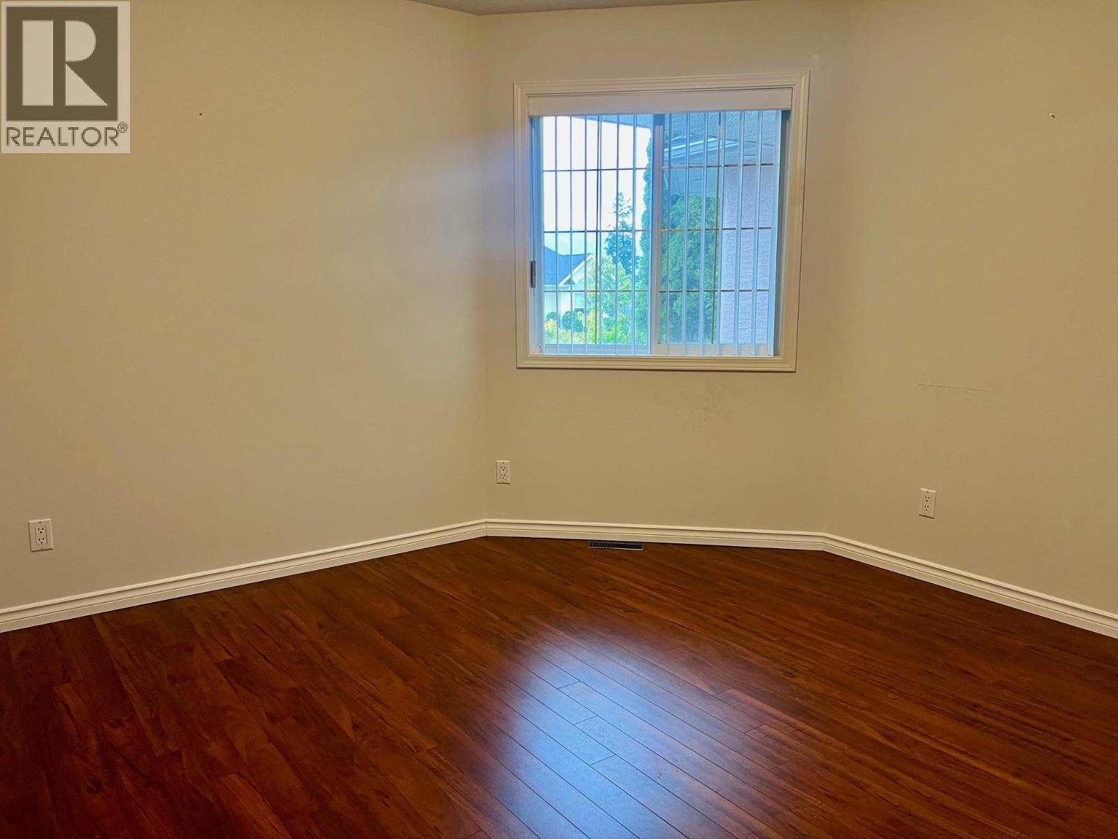 312 4th Avenue S, Creston