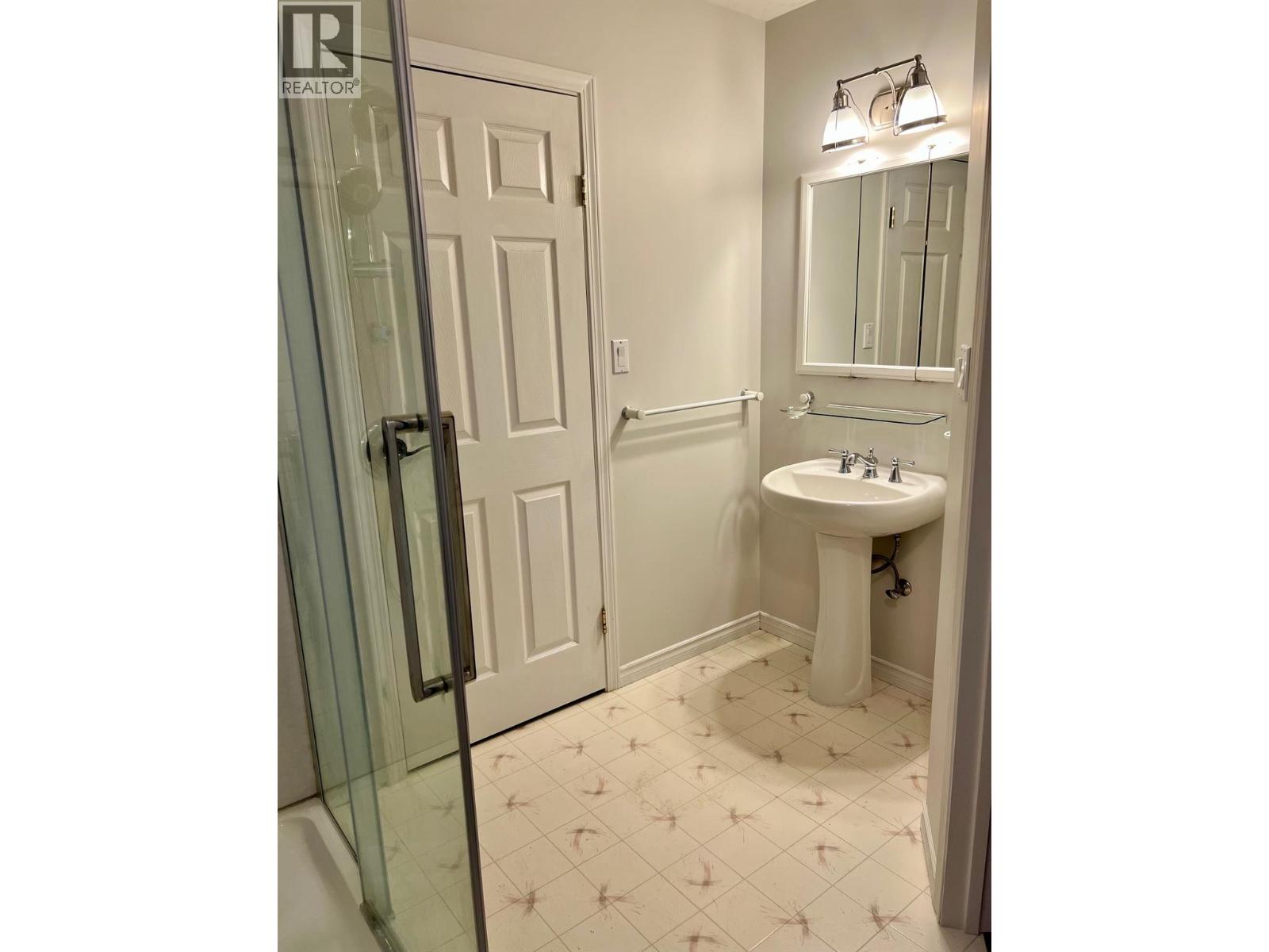 312 4th Avenue S, Creston