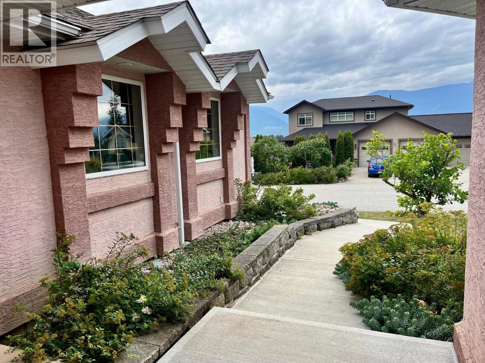 312 4th Avenue S, Creston