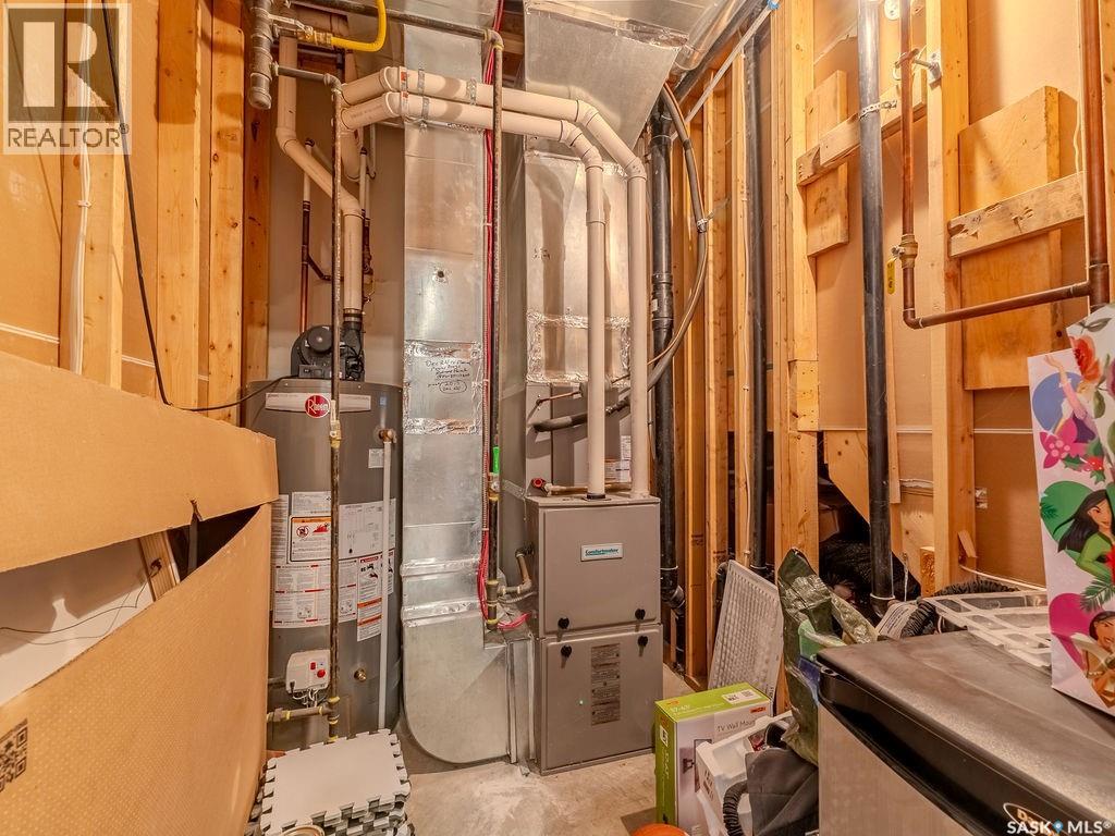 Single Family House 2 Level for Sale in   Salloum CRESCENT Saskatoon 