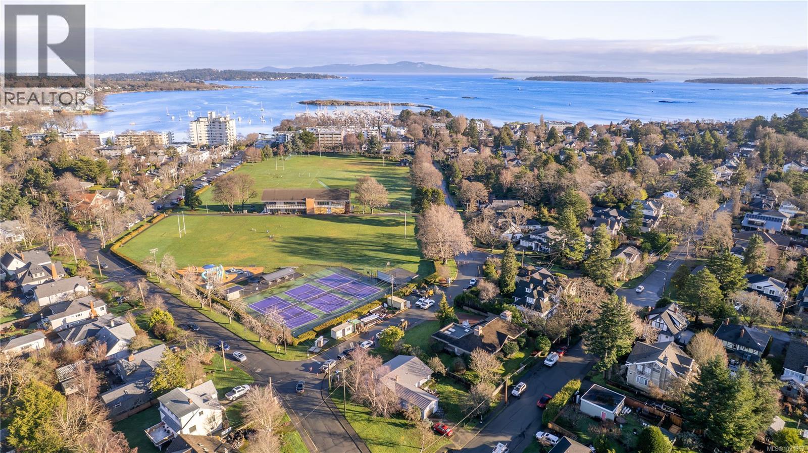  2409 Currie Road, Oak Bay