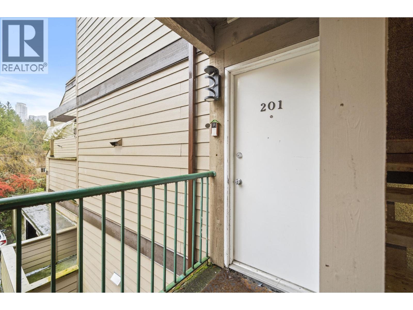 201 9145 SATURNA DRIVE, Burnaby