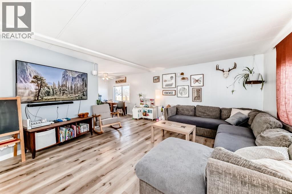 5011 64 Avenue, Ponoka