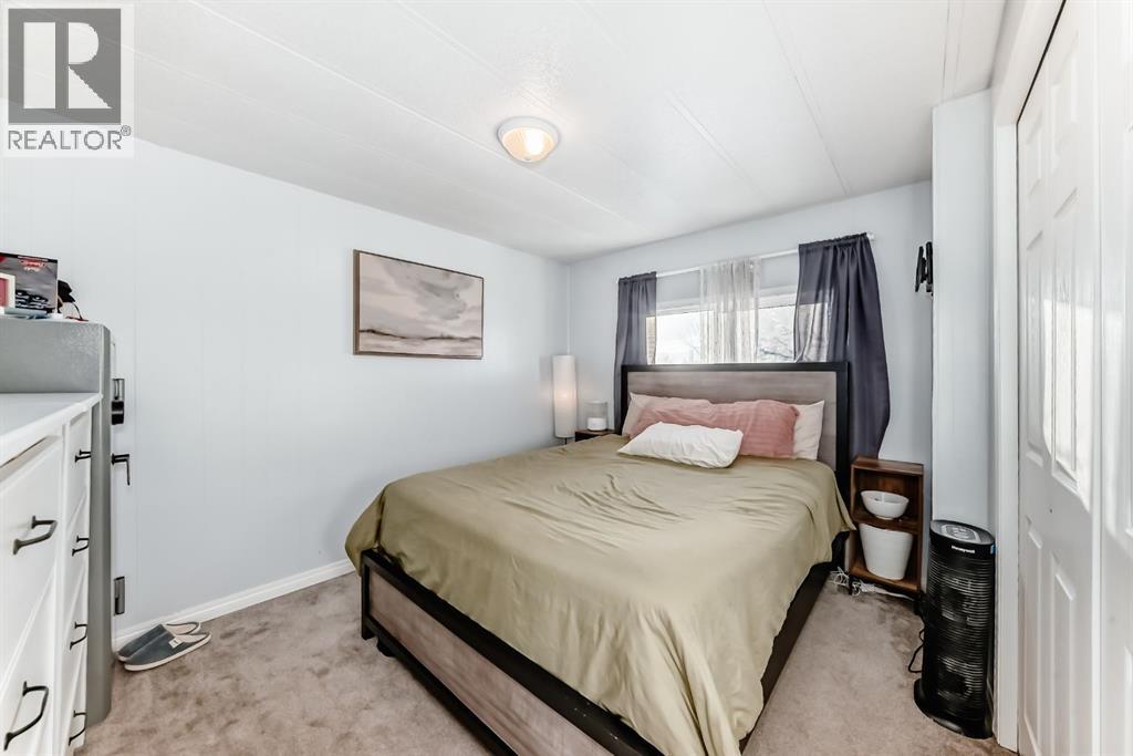 5011 64 Avenue, Ponoka