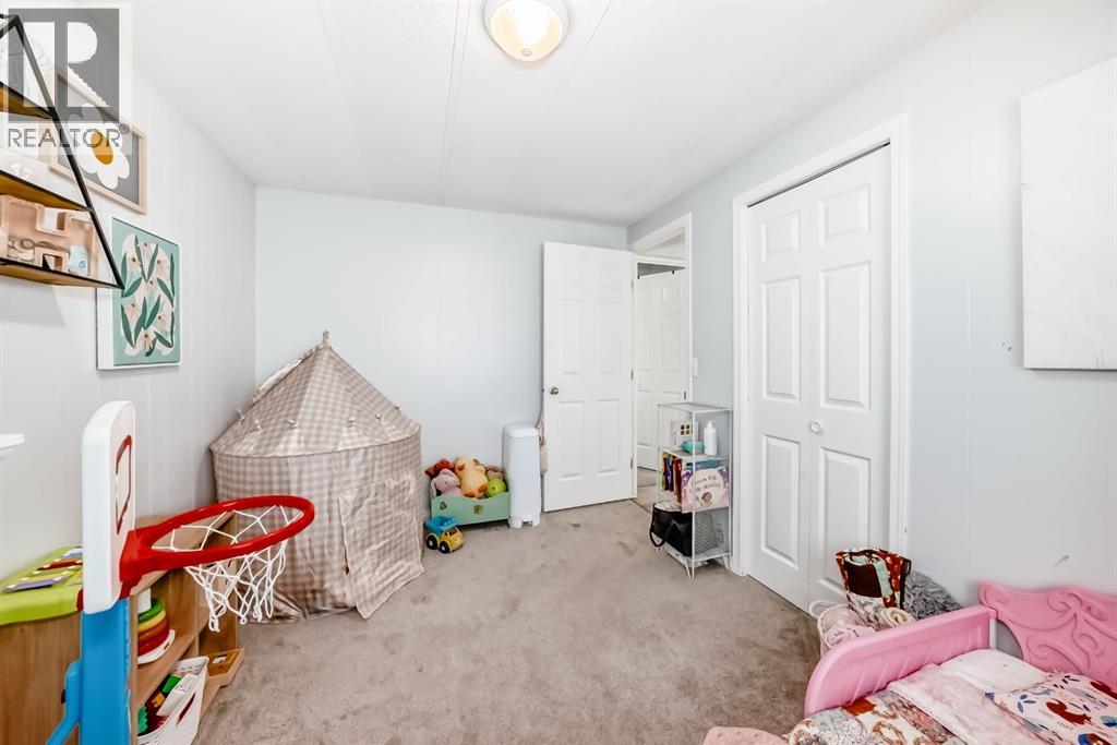 5011 64 Avenue, Ponoka