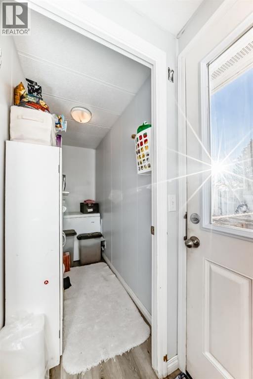 5011 64 Avenue, Ponoka