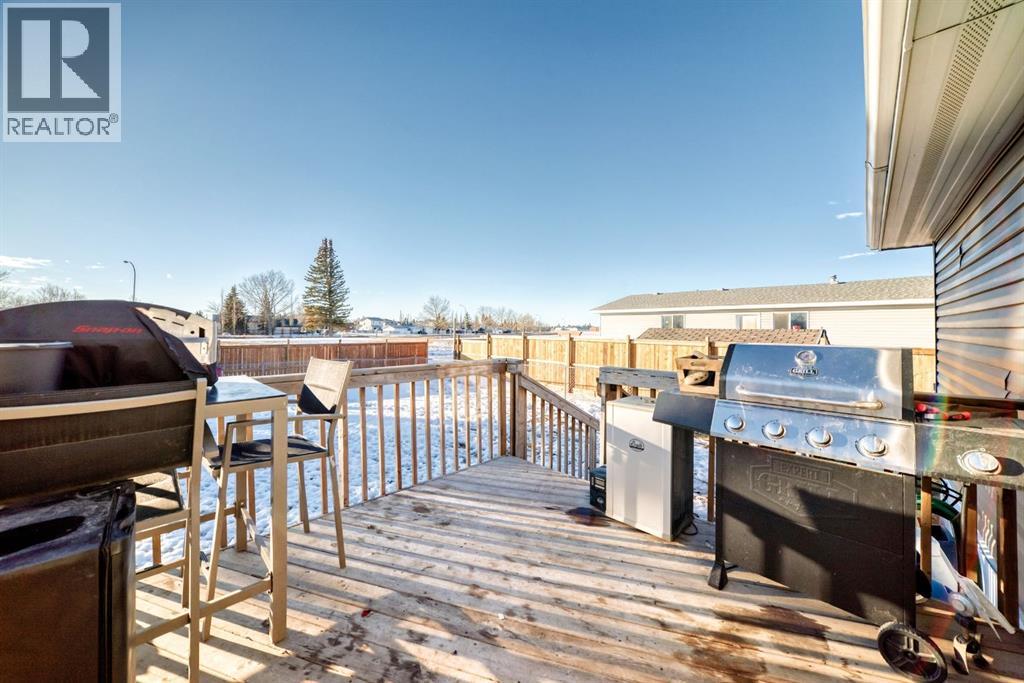 5011 64 Avenue, Ponoka