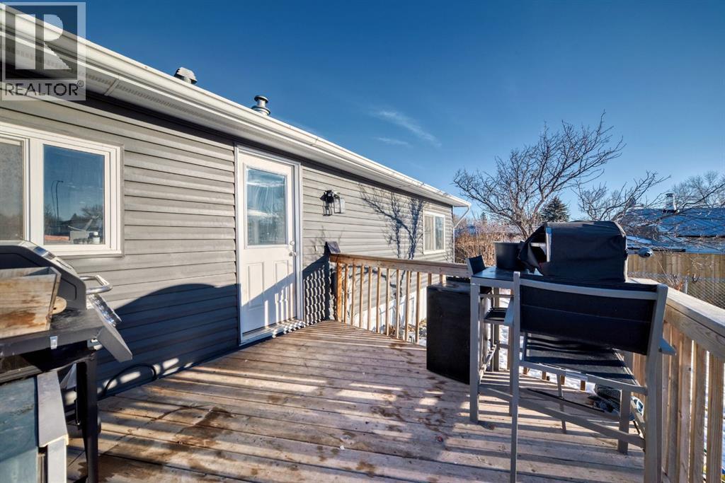 5011 64 Avenue, Ponoka