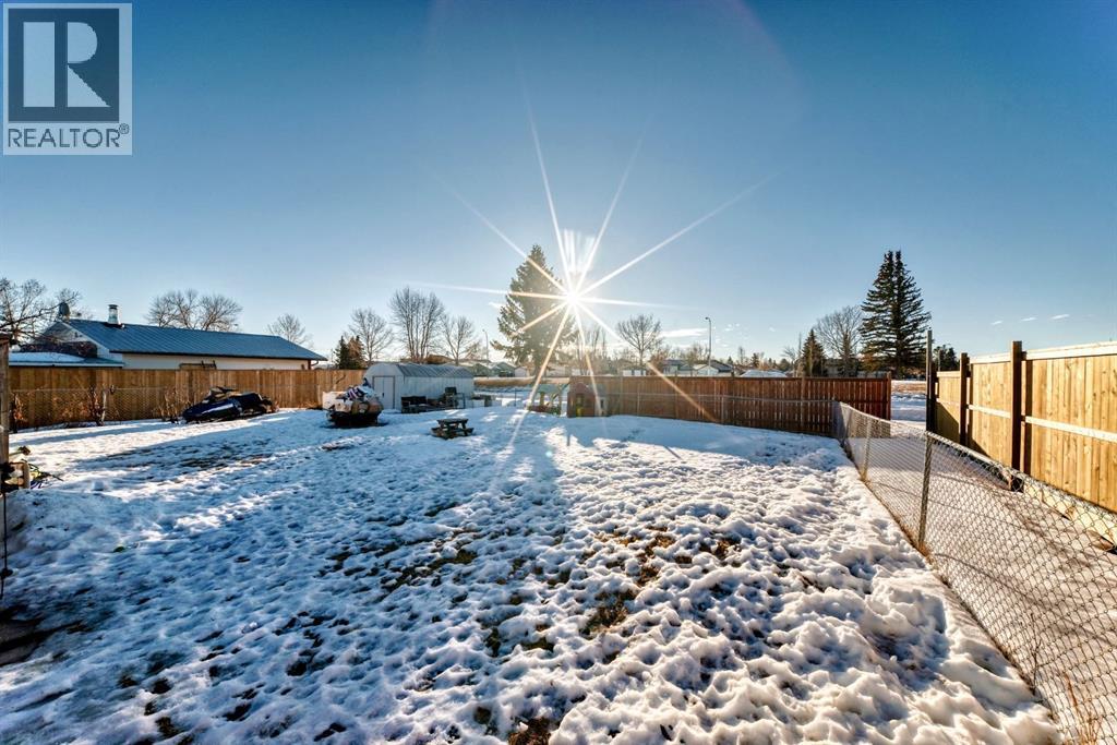 5011 64 Avenue, Ponoka