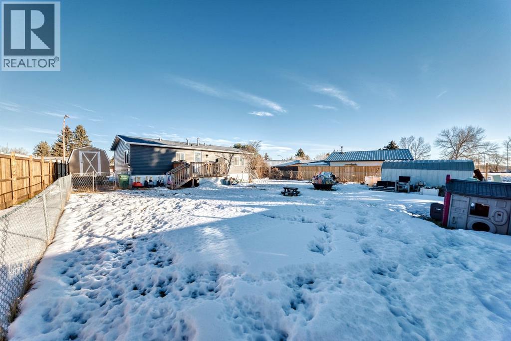 5011 64 Avenue, Ponoka