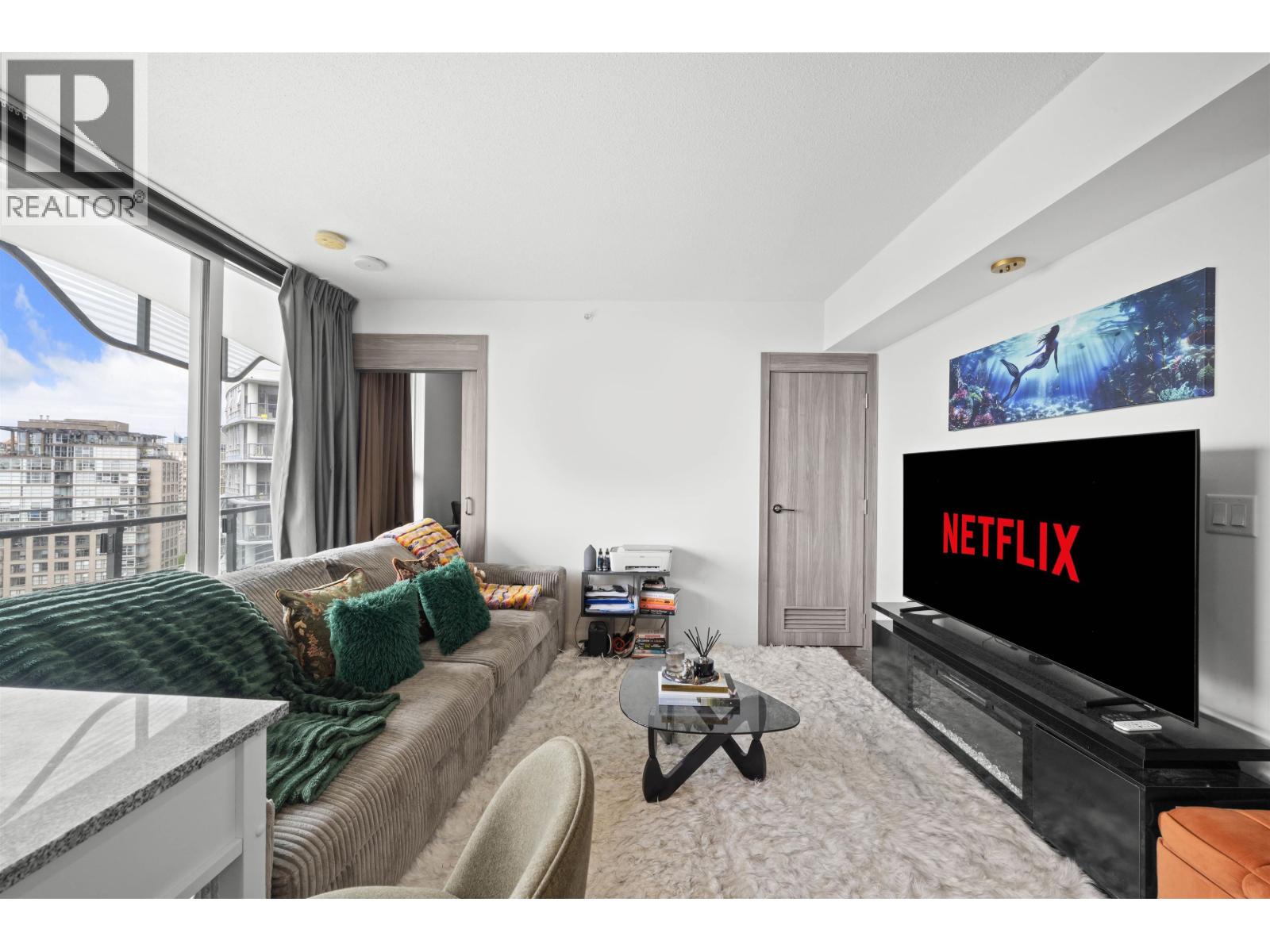 2304 89 NELSON STREET, Vancouver