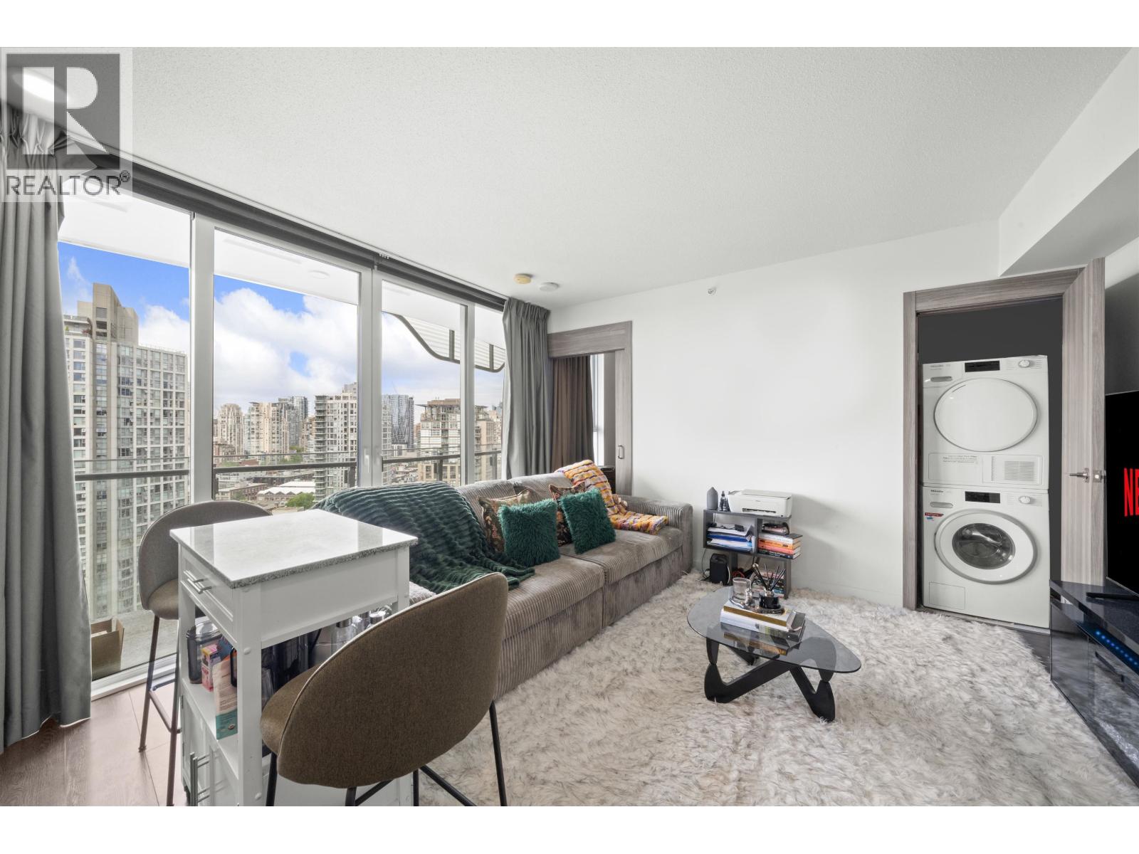 2304 89 NELSON STREET, Vancouver