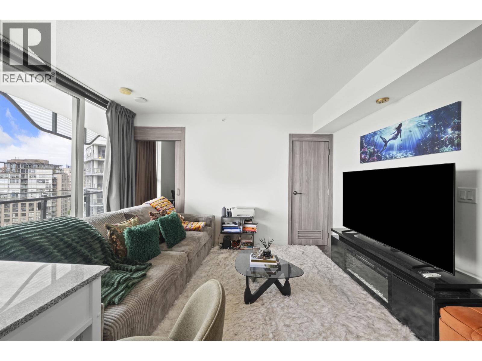 2304 89 NELSON STREET, Vancouver