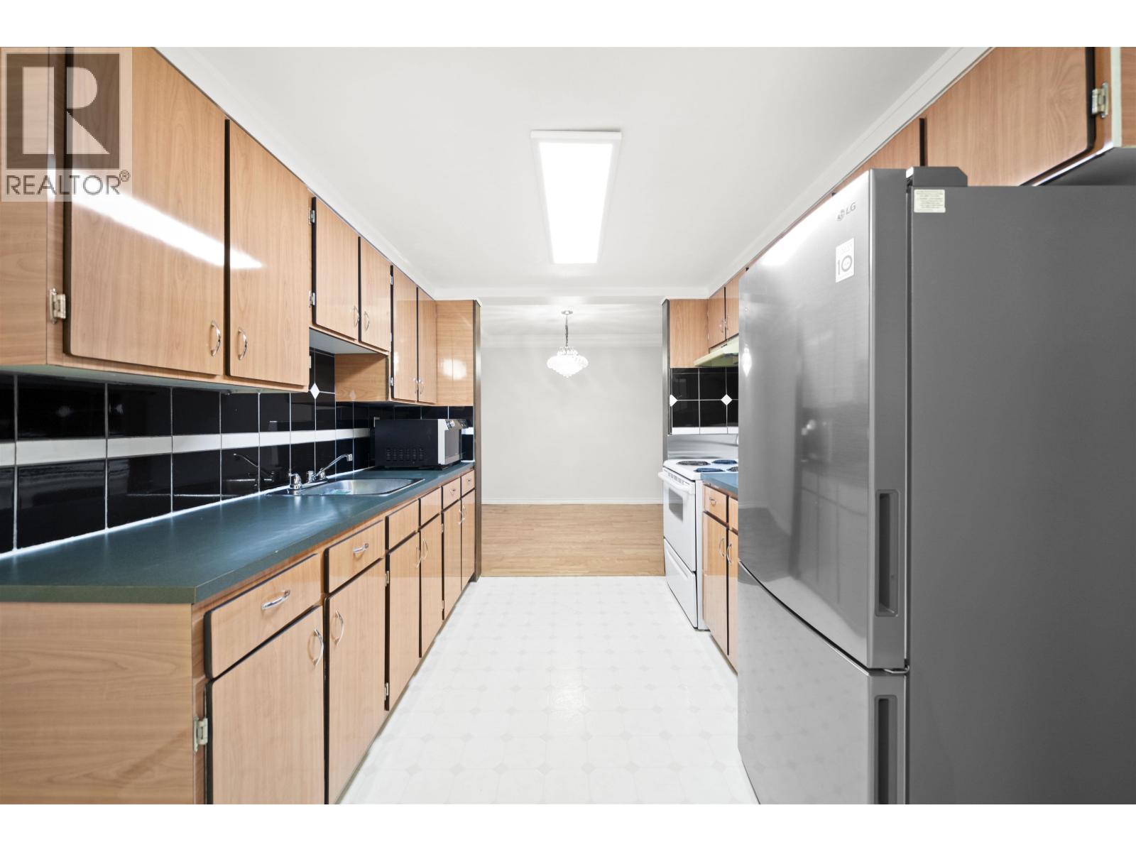 8851 HORNE STREET, Burnaby