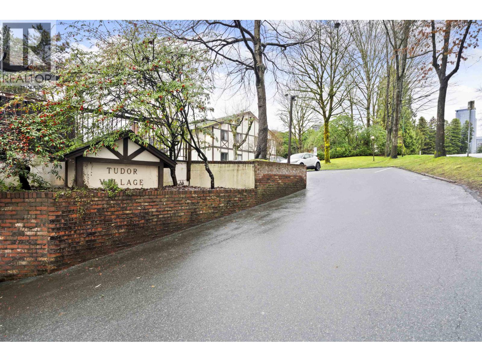 8851 HORNE STREET, Burnaby