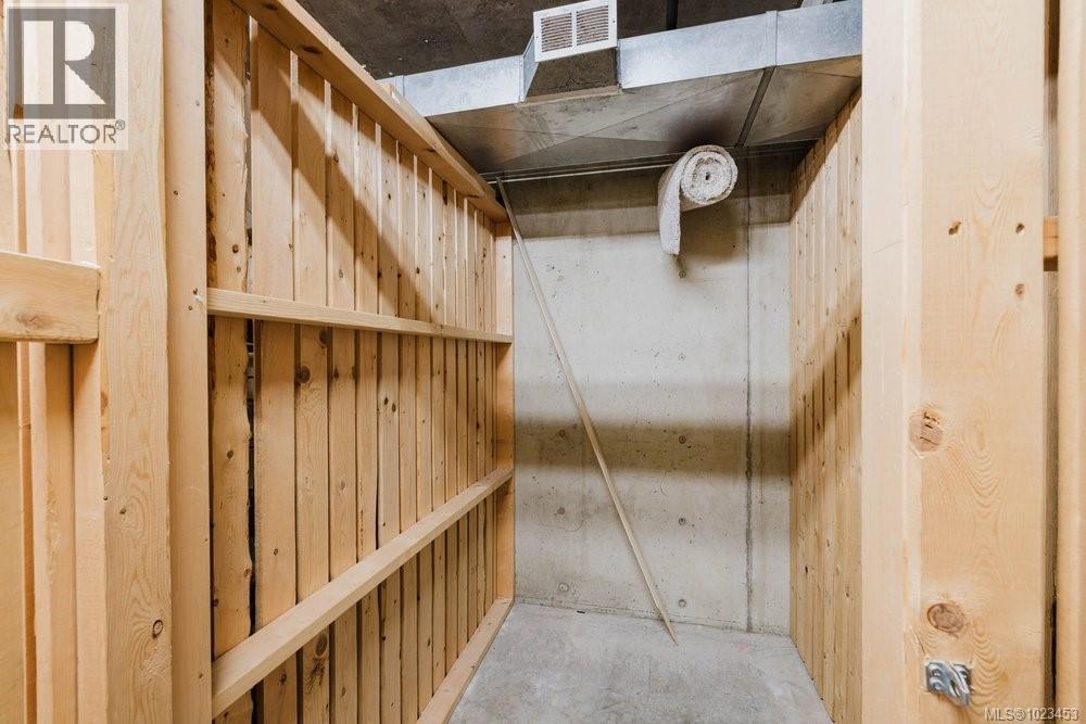 401 1085 Tillicum Road, Esquimalt