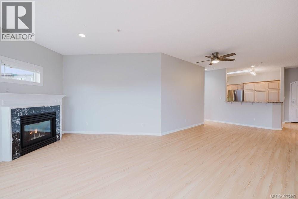 401 1085 Tillicum Road, Esquimalt