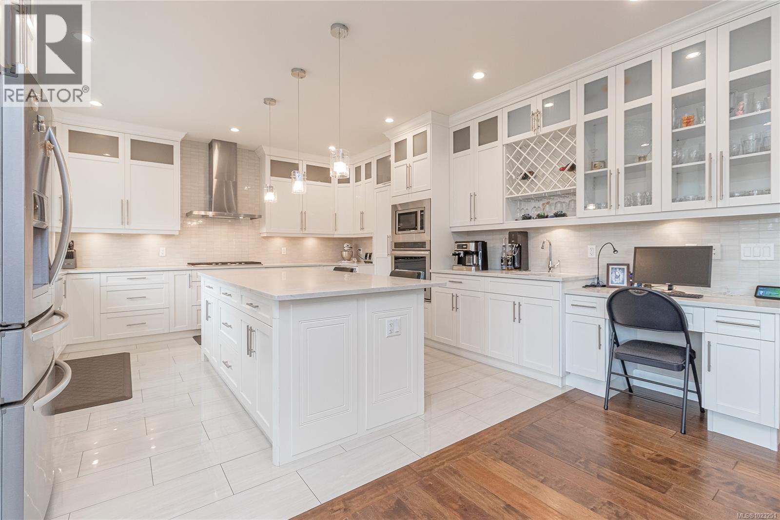  2344 Nicklaus Drive, Langford