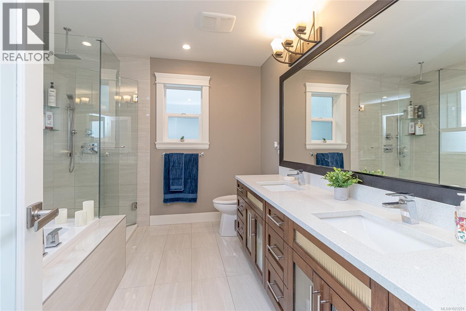  2344 Nicklaus Drive, Langford