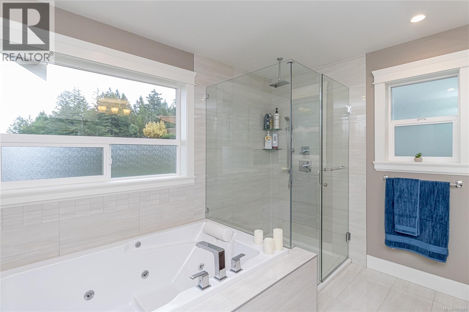  2344 Nicklaus Drive, Langford