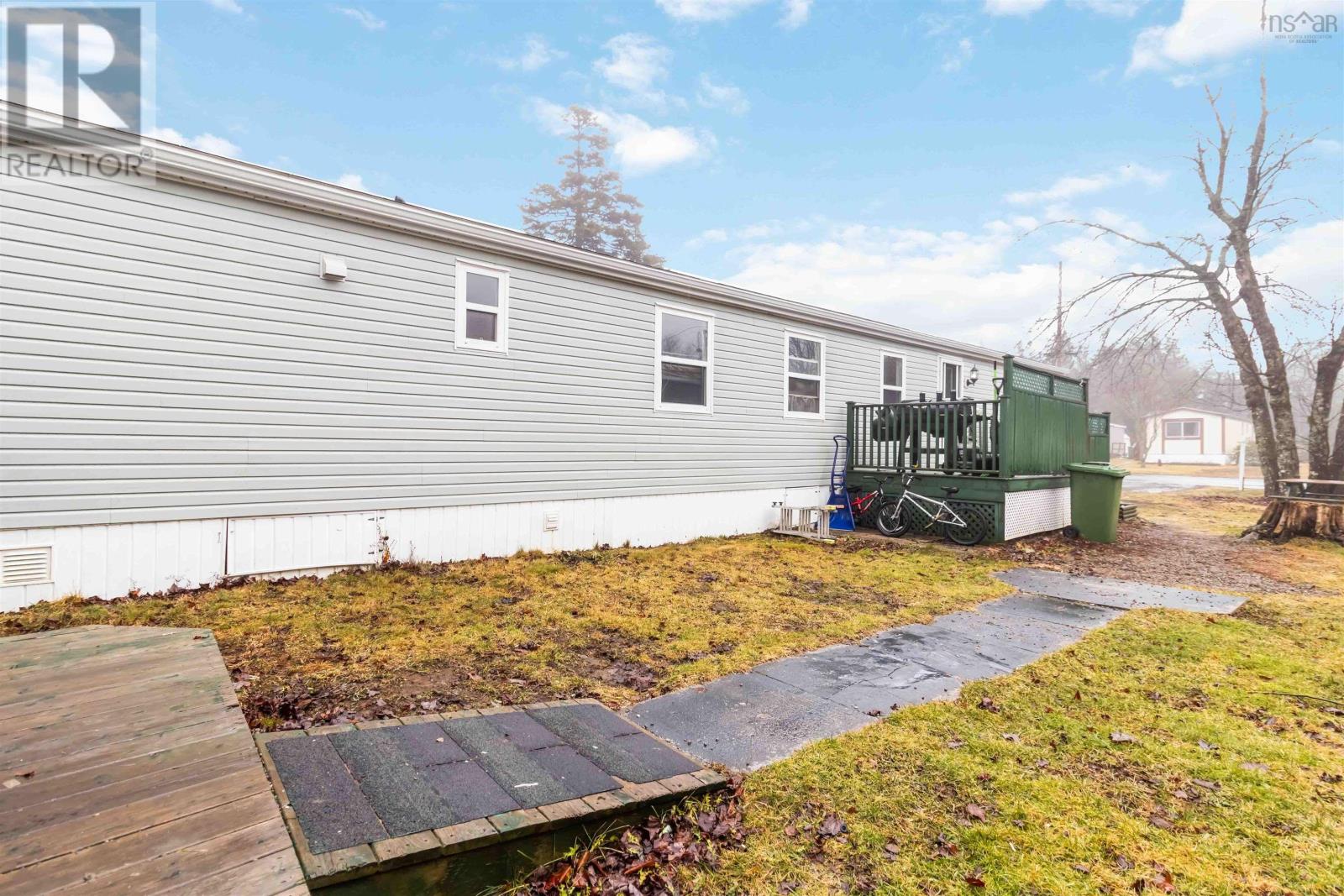 Property 28 of 30 of 33 Elcona Drive