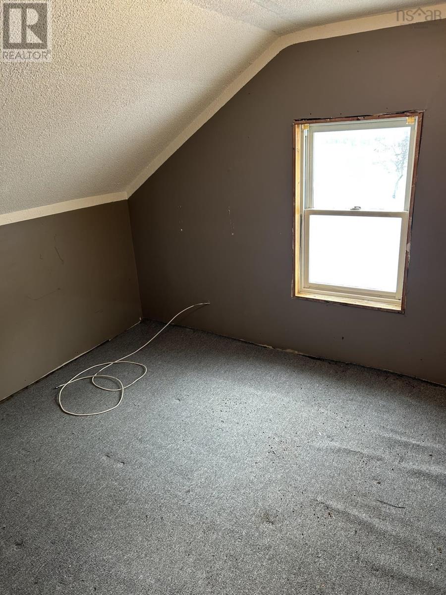 Property 11 of 12 of 1101 WYVERN Road