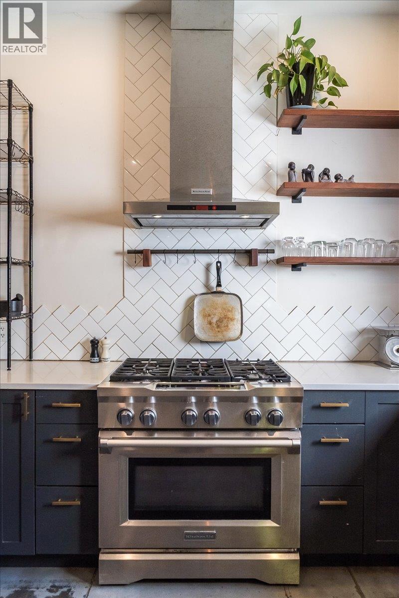 922 FRONT Street, Nelson